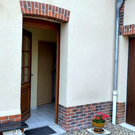 Appartement Lumineux Garage Privé Centre-ville