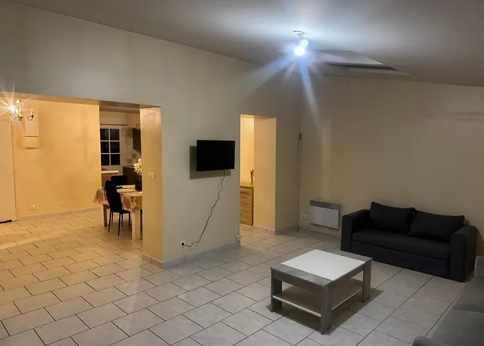 Lumineux Garage Privé Centre-ville